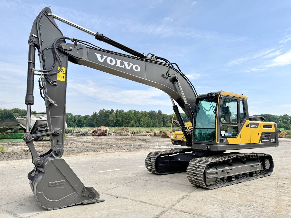 VOLVO EC210D