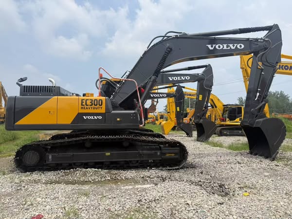 VOLVO EC300D