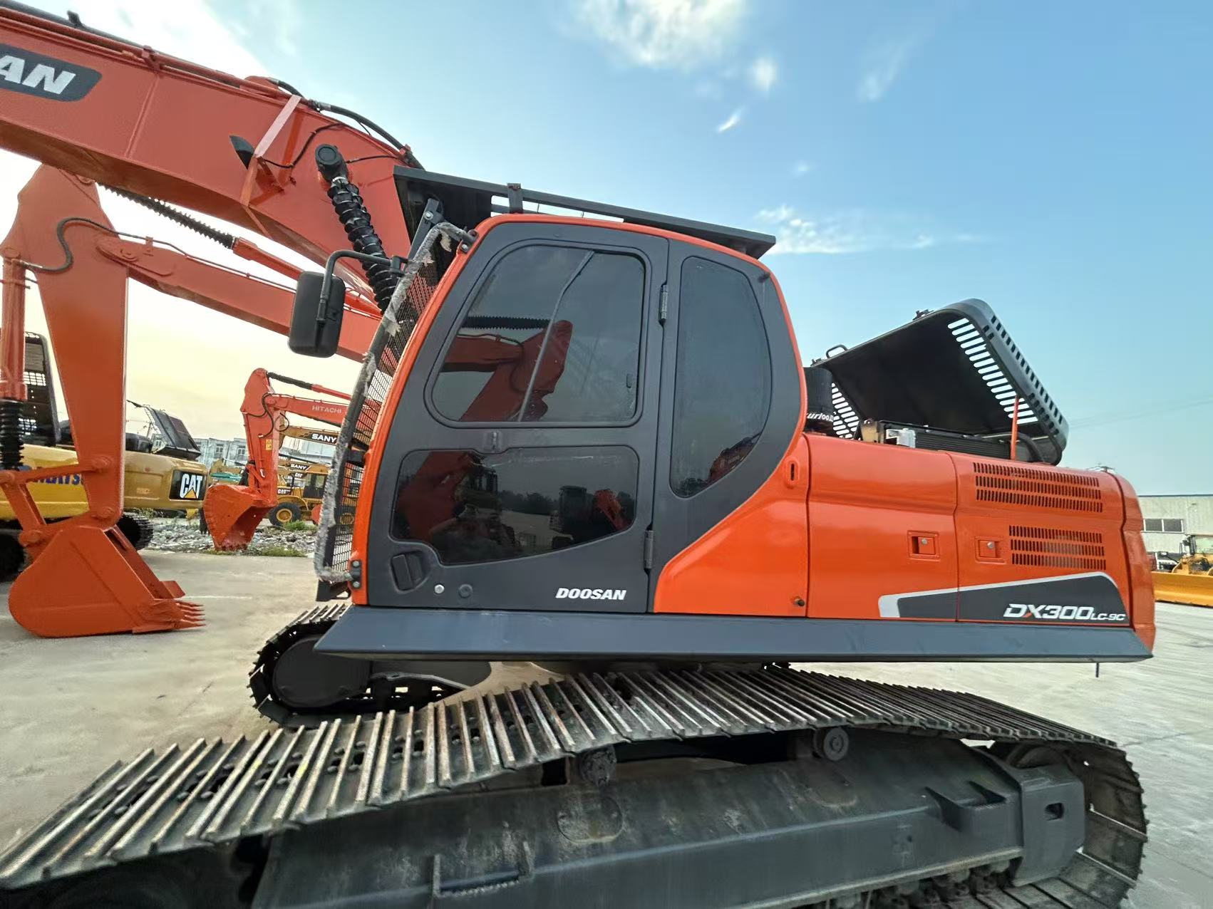 DOOSAN DX300LC-9C
